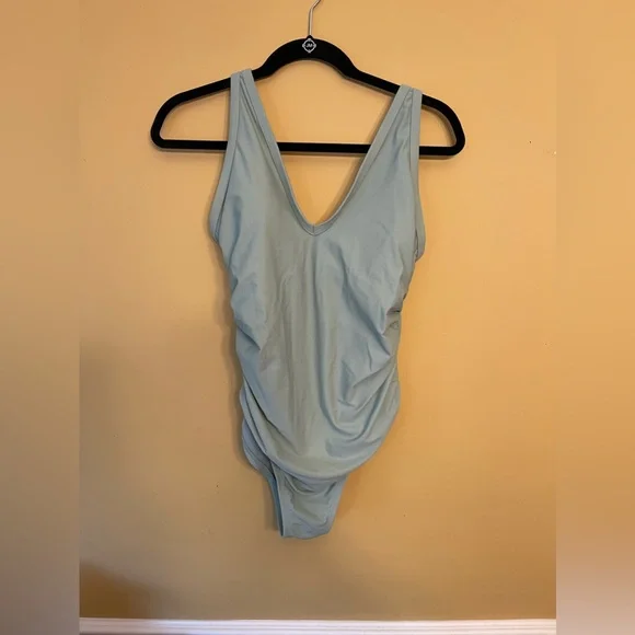 NWT KONA SOL PLUS V-NECK OVER THE SHOULDER HIGH LEG ONE PIECE SWIMSUIT - Picture 2 of 8